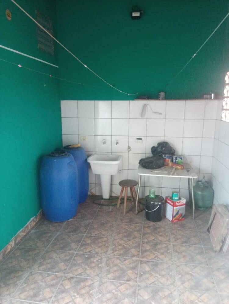 Casa à venda com 2 quartos, 90m² - Foto 13